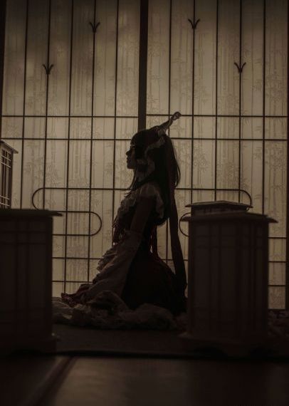不穿内衣瑜伽老师_十万网红美女美酱