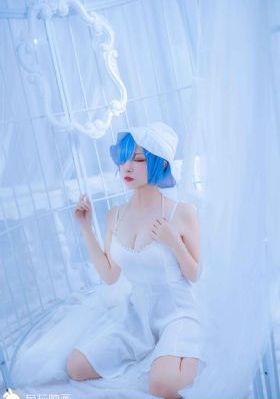 年轻的女教师电影_午夜伦不卡高清在线观看